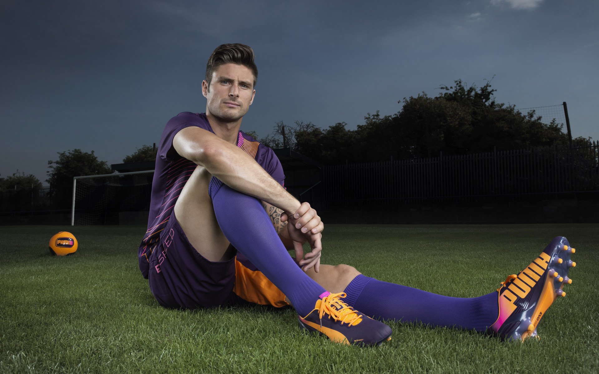 赛道风暴，红牛铁骑横扫跃马，阿隆索烈焰状态重塑F1格局